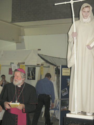 Mgr Punt onthuld standbeeld Willibrord