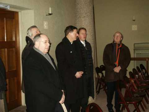 Mgr. Bacqu in de kapel van De Tiltenberg