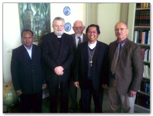 Mgr. Nico Adi Seputra, aartsbisschop van Merauke op bezoek bij Mgr. Punt