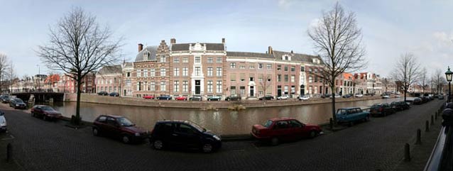 Bisschopshuis aan de Nieuwe Gracht 80 te Haarlem