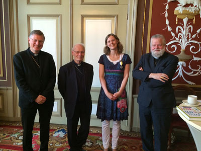 V.l.n.r. Mgr. Hendriks, Mgr. Van Burgsteden, Mirjam Spruit-Borst en Mgr. Punt