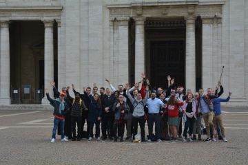 Tieners en jongeren bezoeken Heilige plaatsen in en rond Assisi