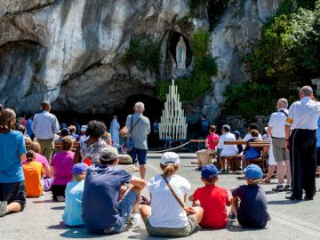 Eucharistieviering live vanuit Grot Lourdes