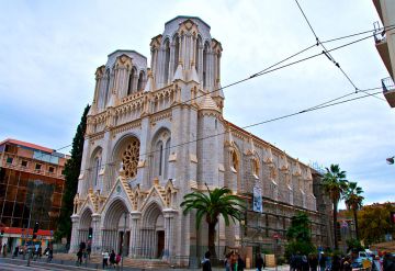 De plaats van de aanslag: De Basiliek van Notre Dame te Nice
