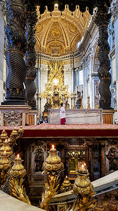 Het altaar in de Sint-Pieter te Rome