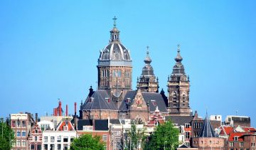 Nicolaasbasiliek aan de Prins Hendrikkade te Amsterdam