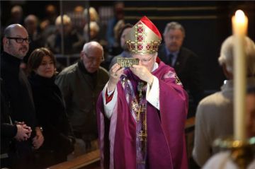 Nicolaasreliek geplaatst in Amsterdamse Nicolaasbasiliek