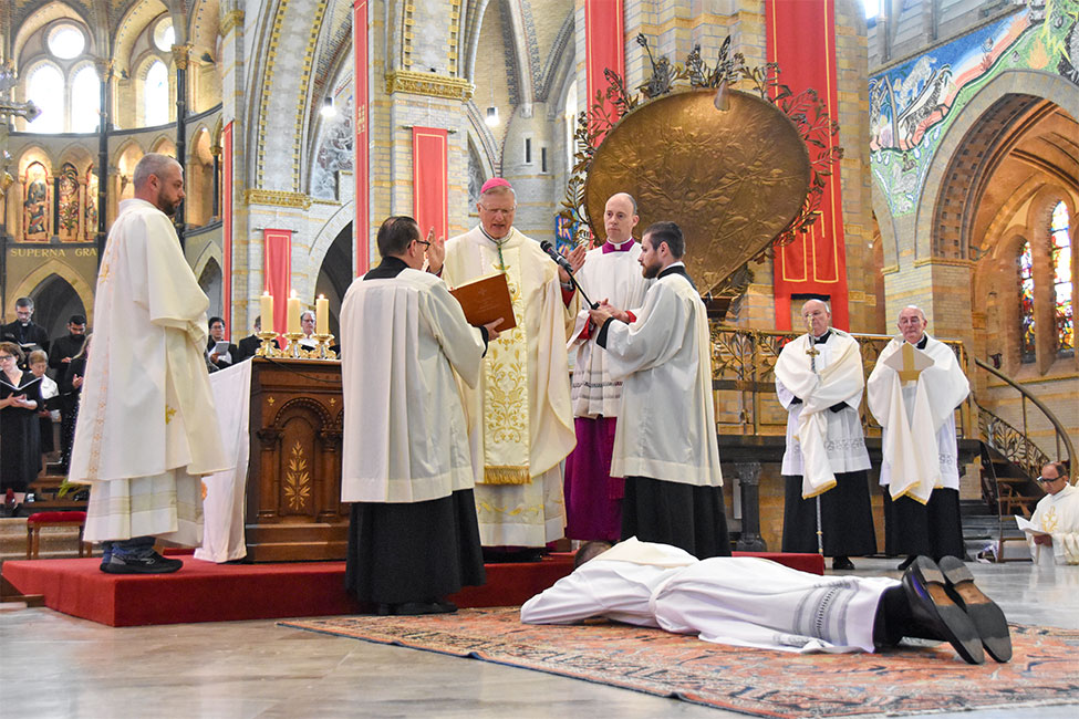 Priesterwijding Dino Deltin