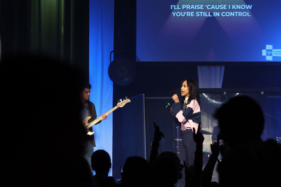 Jongeren vieren hoop in Ede